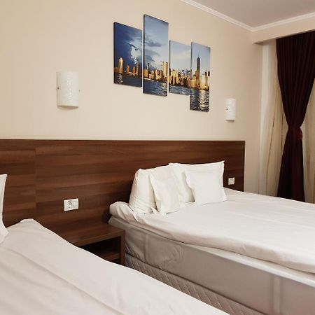 Hotel Hermes Alba Iulia Esterno foto