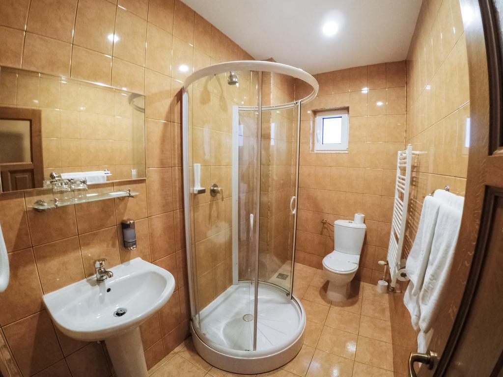 Hotel Hermes Alba Iulia Esterno foto