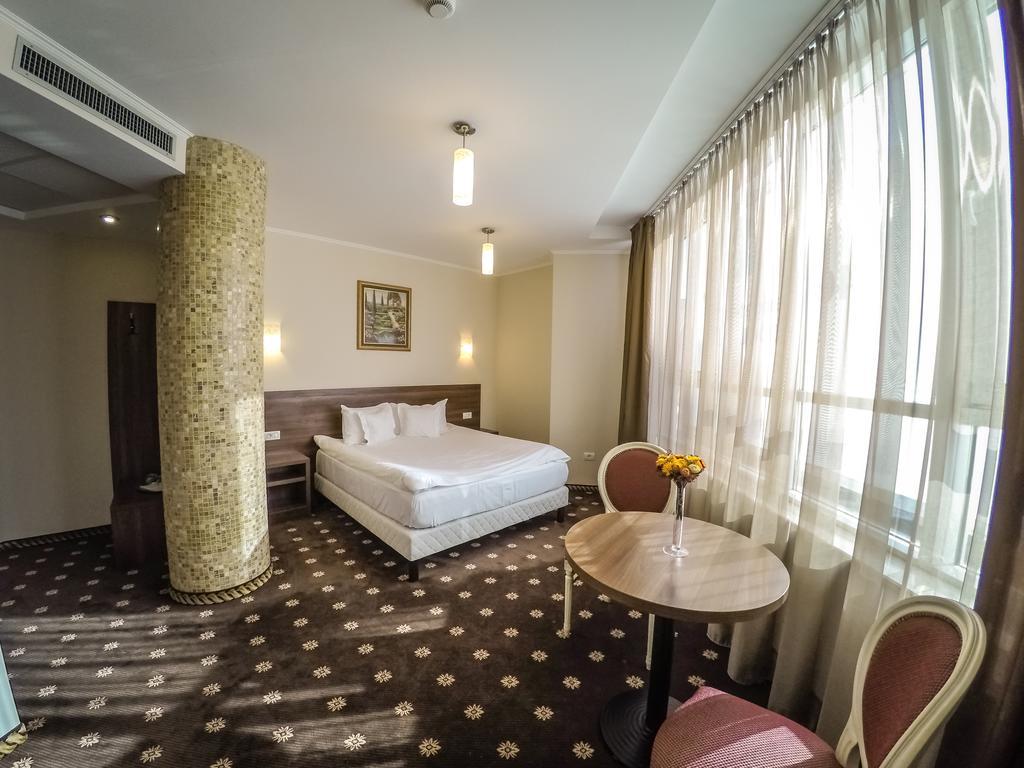 Hotel Hermes Alba Iulia Esterno foto